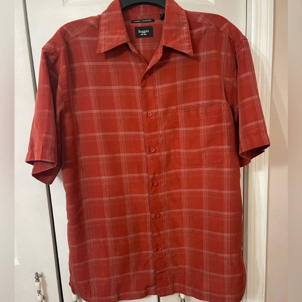 Haggar Men's Button Up Short Sleeve Plaid luxury microfiber Size M